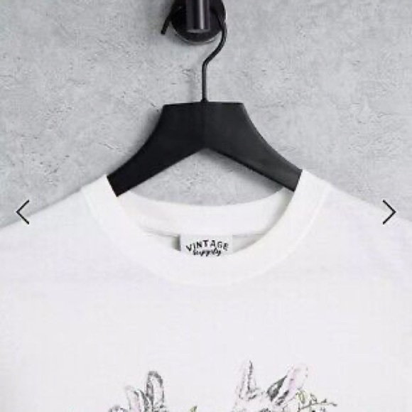 Vintage Supply T-shirt with gingham puff sleeves and bunny graphic - Picture 3 of 6